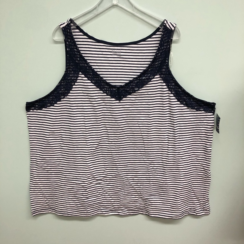 Basic Editions | Women’s Striped Lace Tank Top | Navy & White | Size 4X